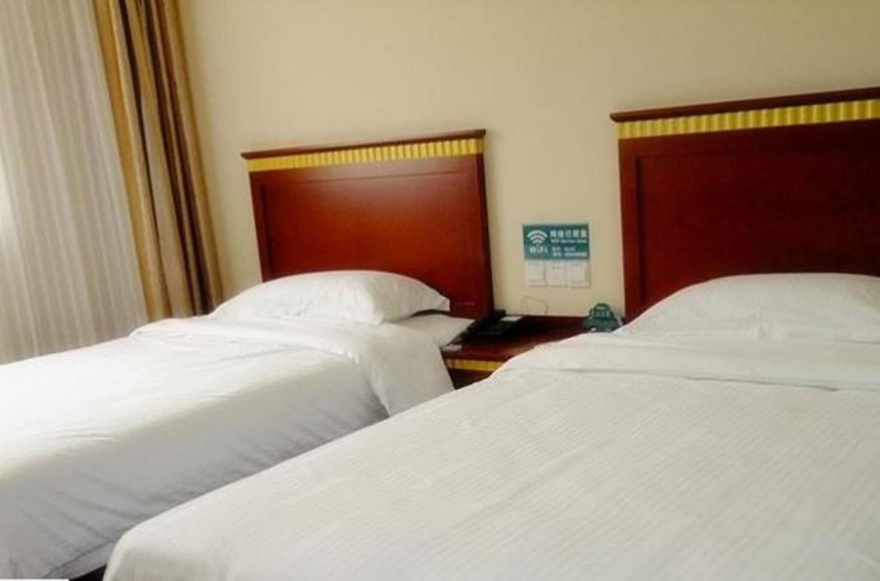 Greentree Inn Chongqing North Railway Station Express Hotel Exterior photo